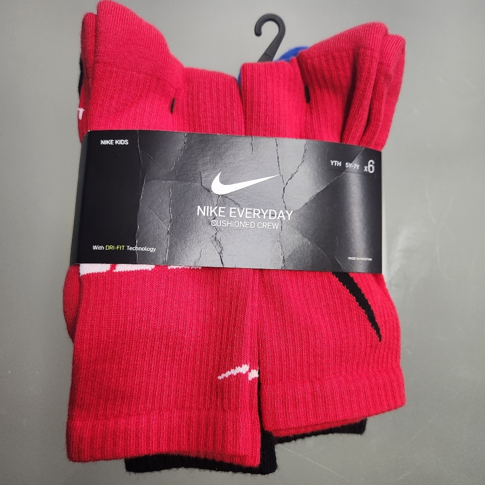Nike Crew Sock 6 Pair Youth Size 5y-7y